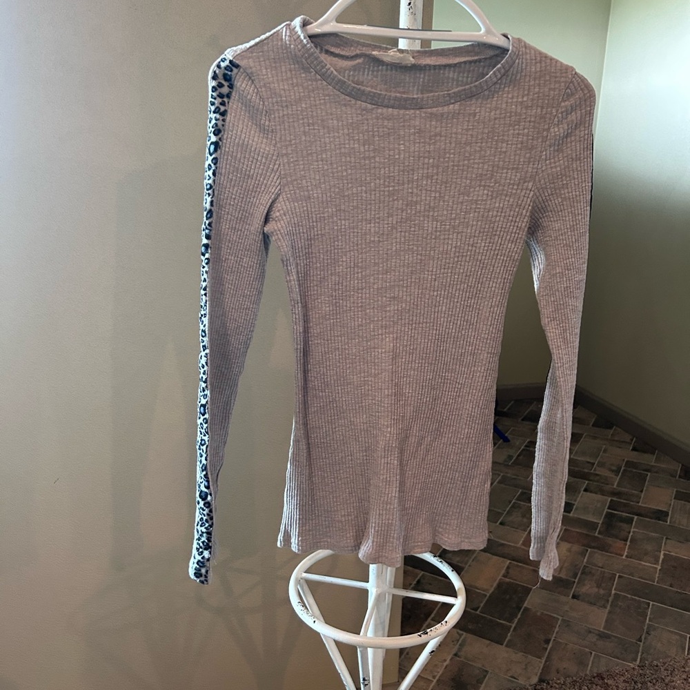Gray Long Sleeve Top with Leopard Trim